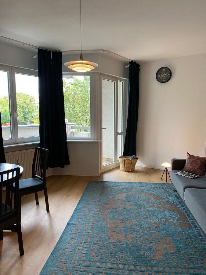 Beautiful Apartment With Balcony Berlin Exterior photo